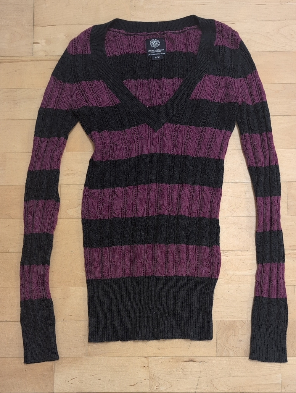American Eagle Outfitters Striped V-Neck Sweater Purple & Navy Size Small